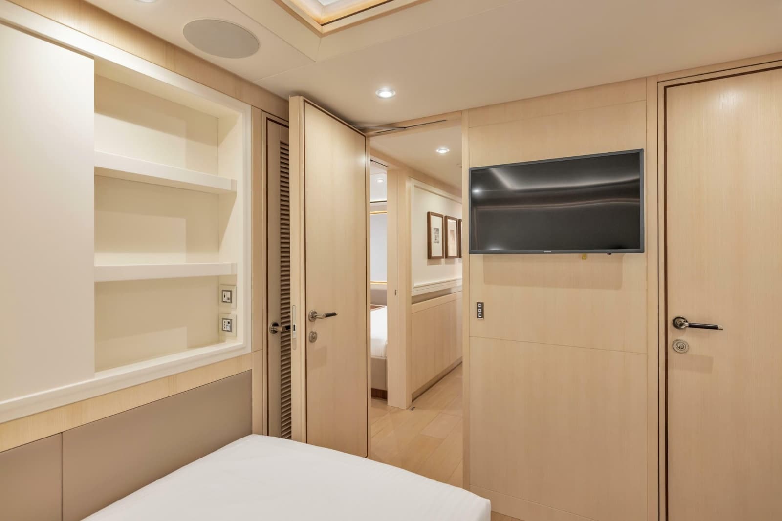 2019 Cerri Cantieri Navali Custom 31 Hybrid - Photo 34