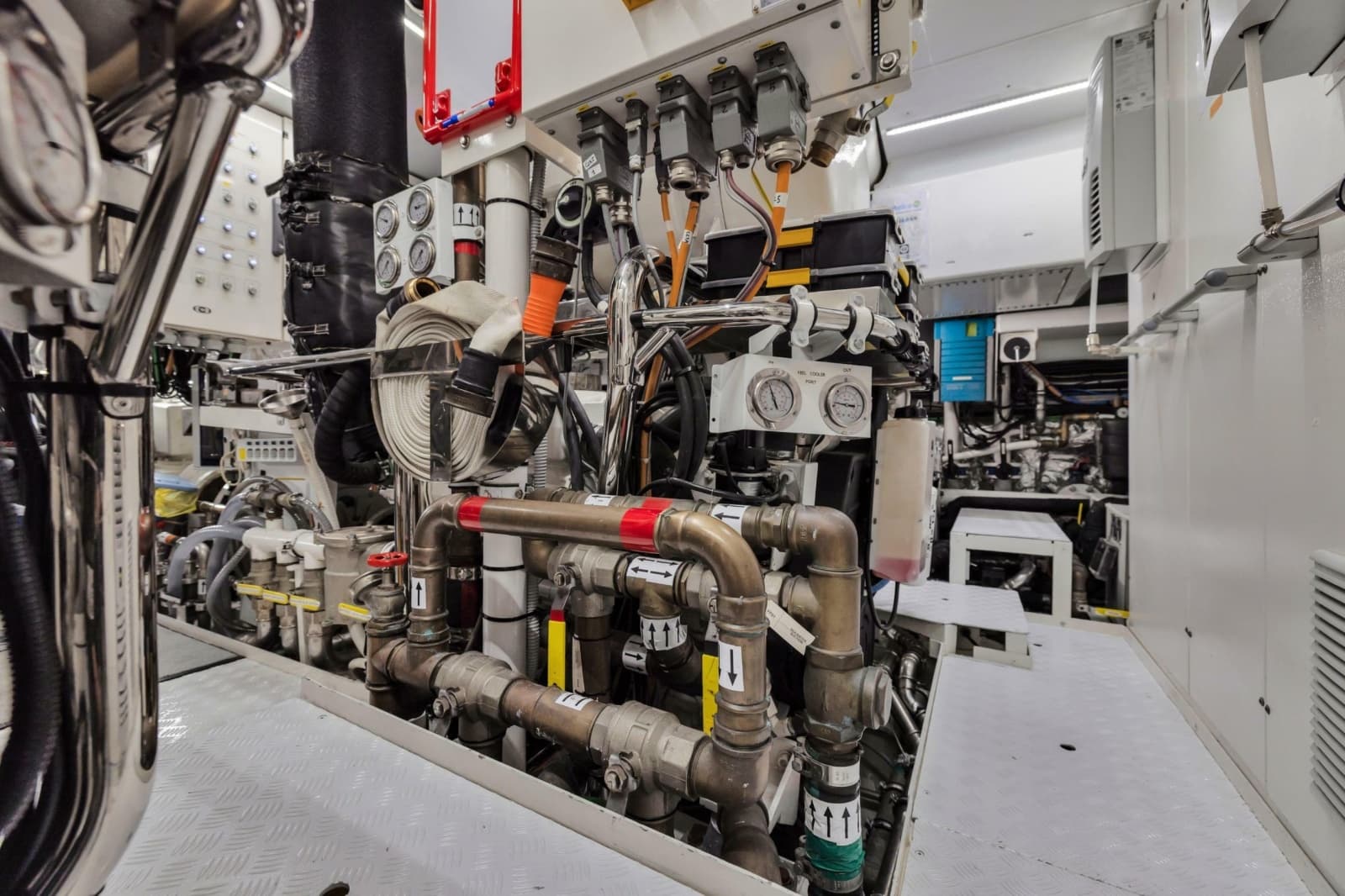 2019 Cerri Cantieri Navali Custom 31 Hybrid - Photo 56