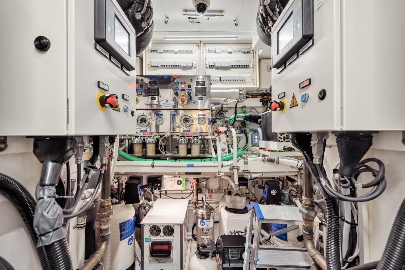 2019 Cerri Cantieri Navali Custom 31 Hybrid - Photo 58
