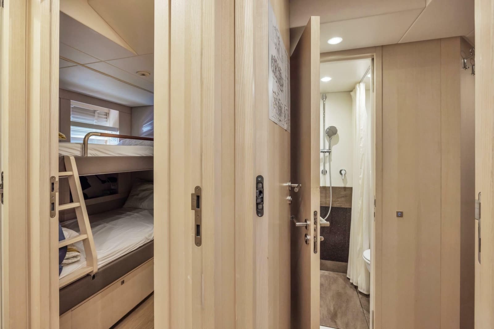 2019 Cerri Cantieri Navali Custom 31 Hybrid - Photo 55