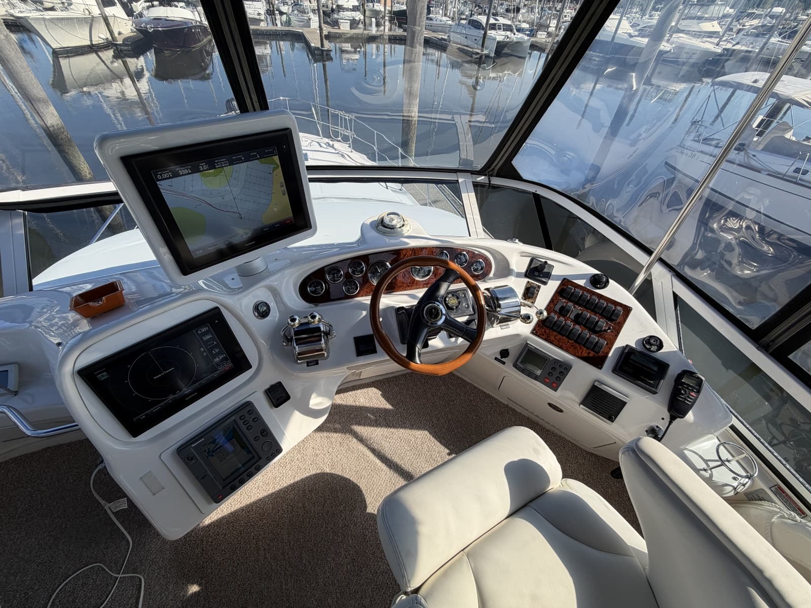 2004 Sea Ray 400 Sedan Bridge - Photo 13