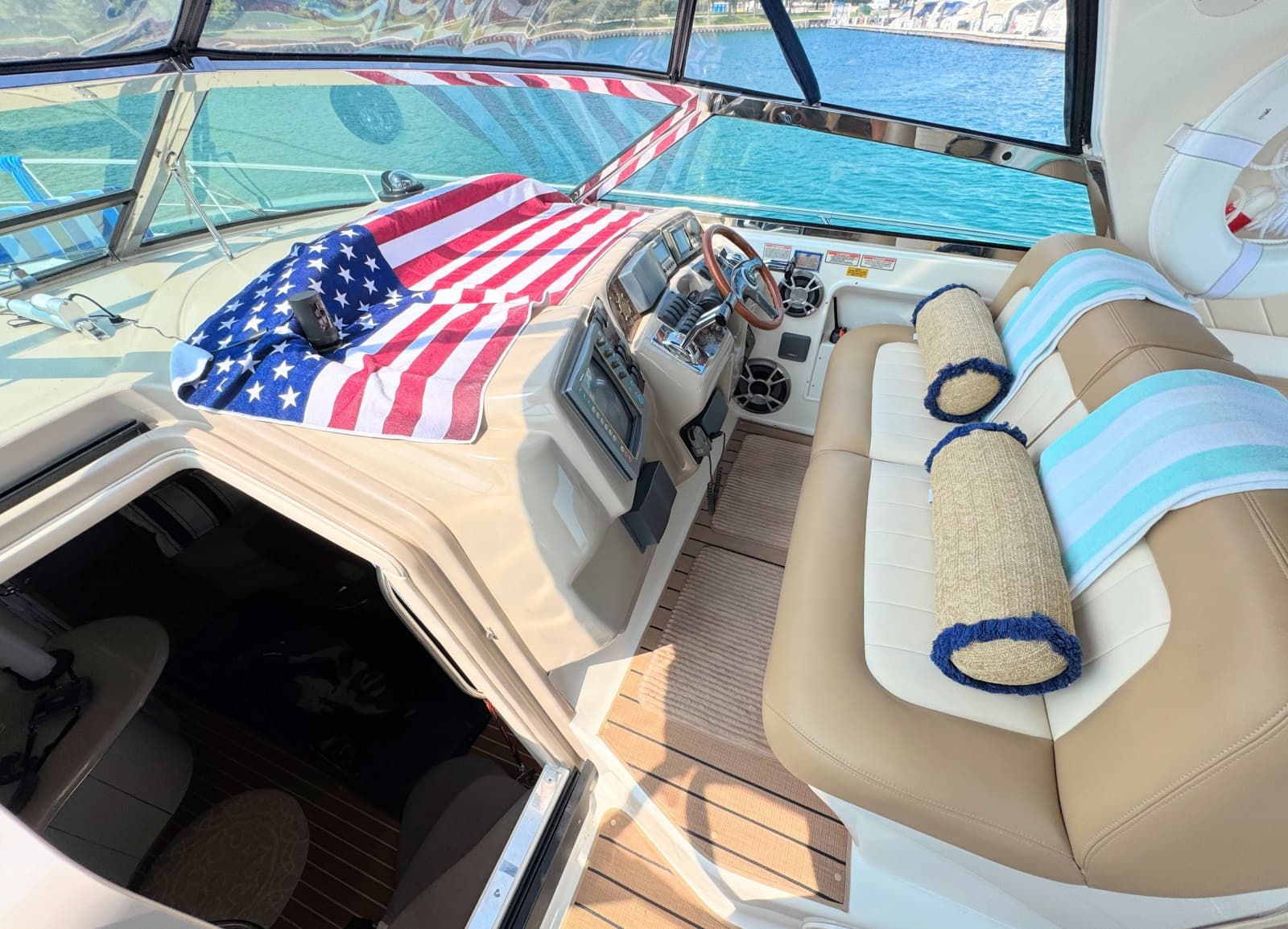 1999 Sea Ray 370 Sundancer - Photo 10