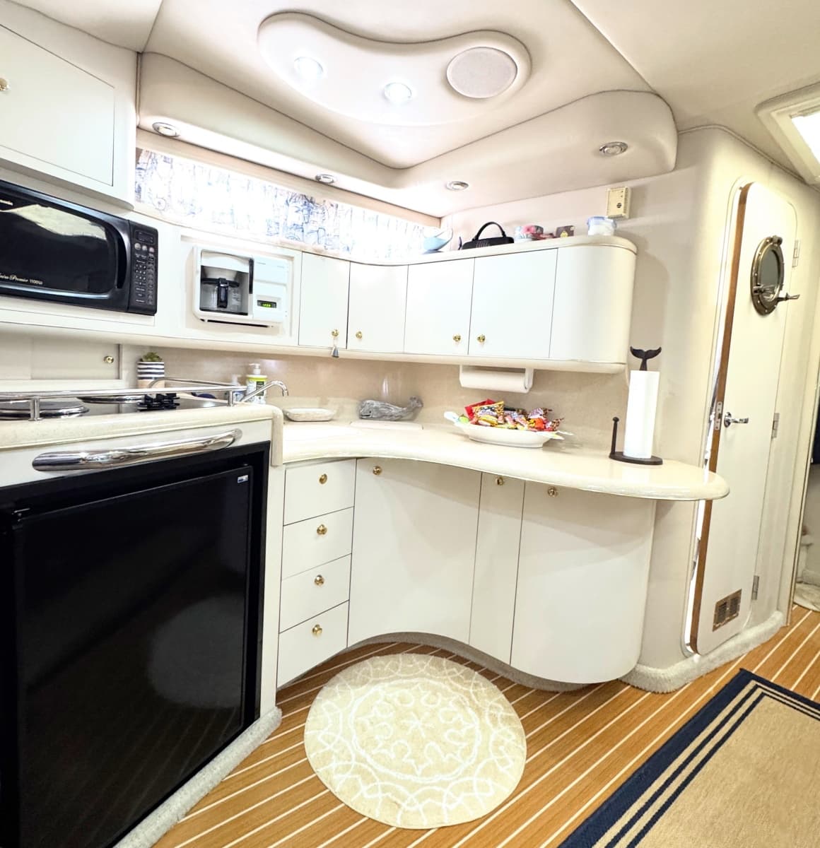 1999 Sea Ray 370 Sundancer - Photo 22