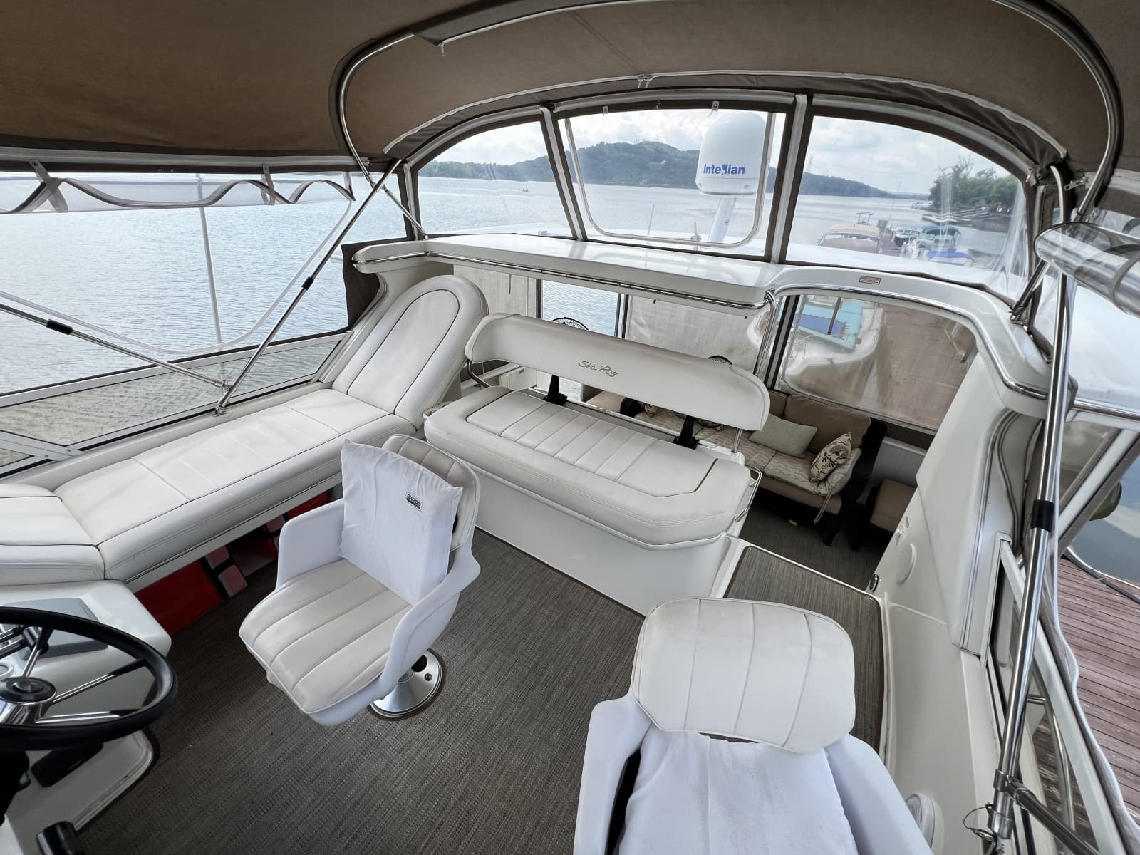 1999 Sea Ray 370 AC - Photo 8