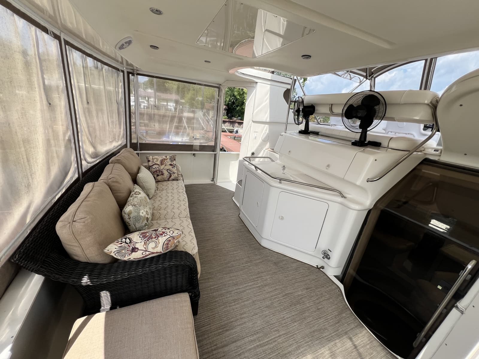 1999 Sea Ray 370 AC - Photo 2