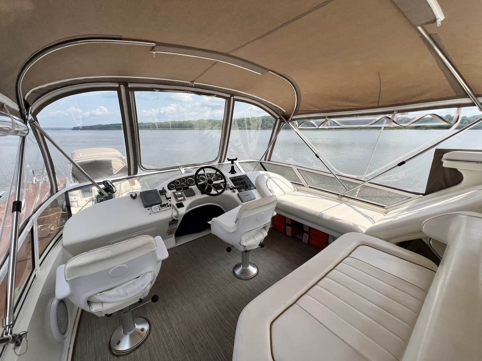1999 Sea Ray 370 AC - Photo 6