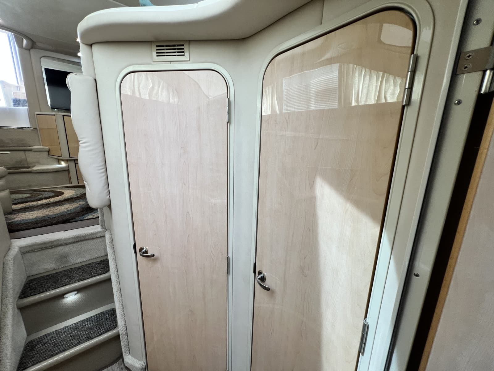 1999 Sea Ray 370 AC - Photo 23