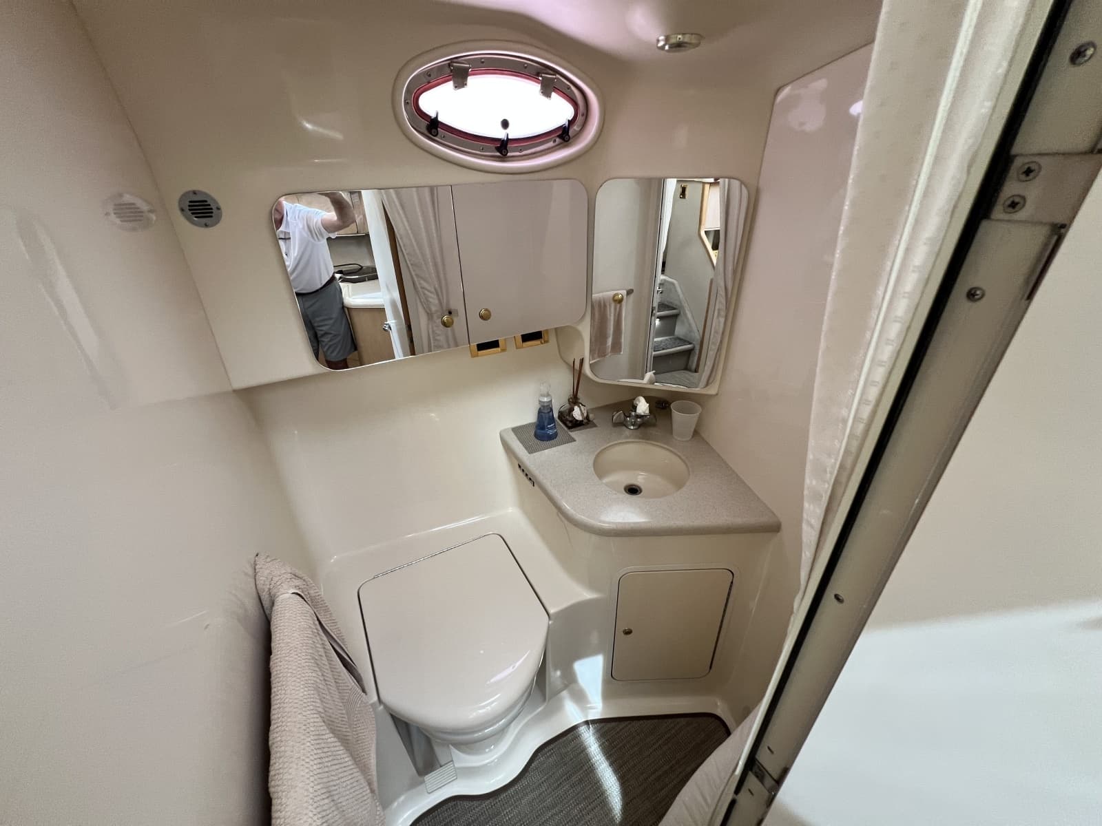1999 Sea Ray 370 AC - Photo 24