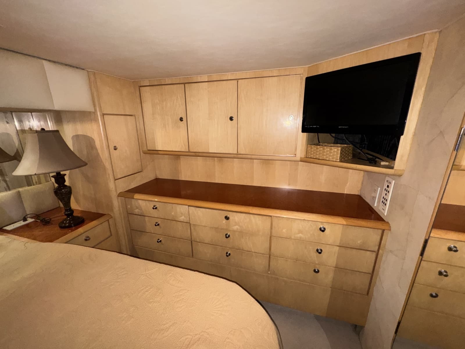 2002 Ocean Yachts 56 Super Sport - Photo 61