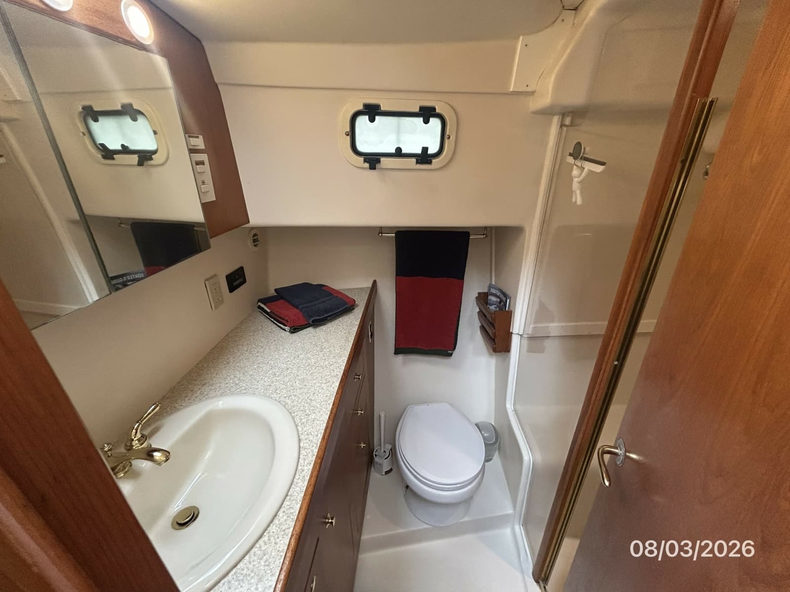 2000 Mainship 430 - Photo 87