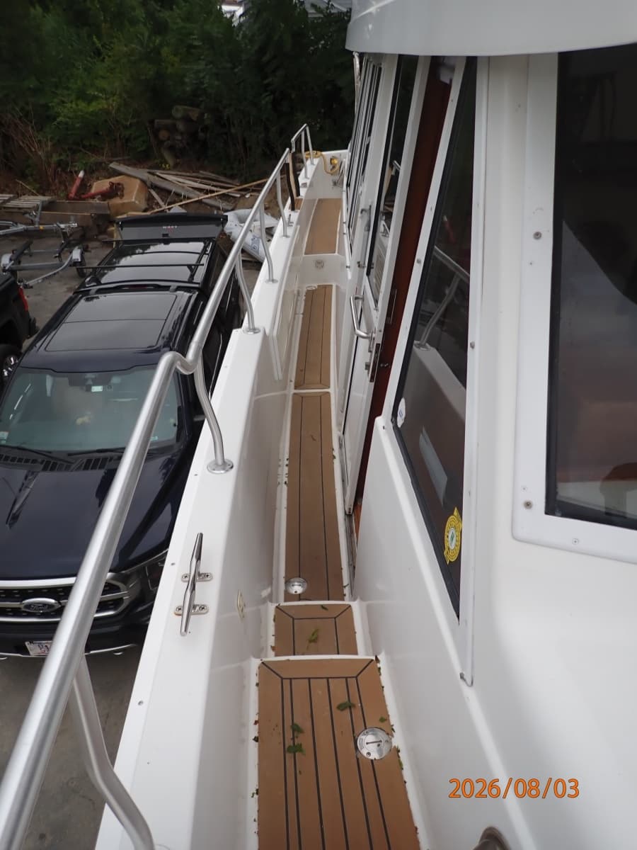 2000 Mainship 430 - Photo 13