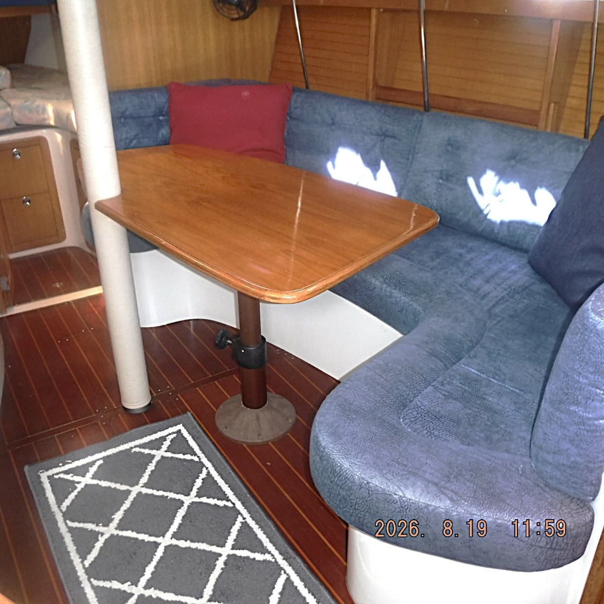 1998 Catalina 320 - Photo 49
