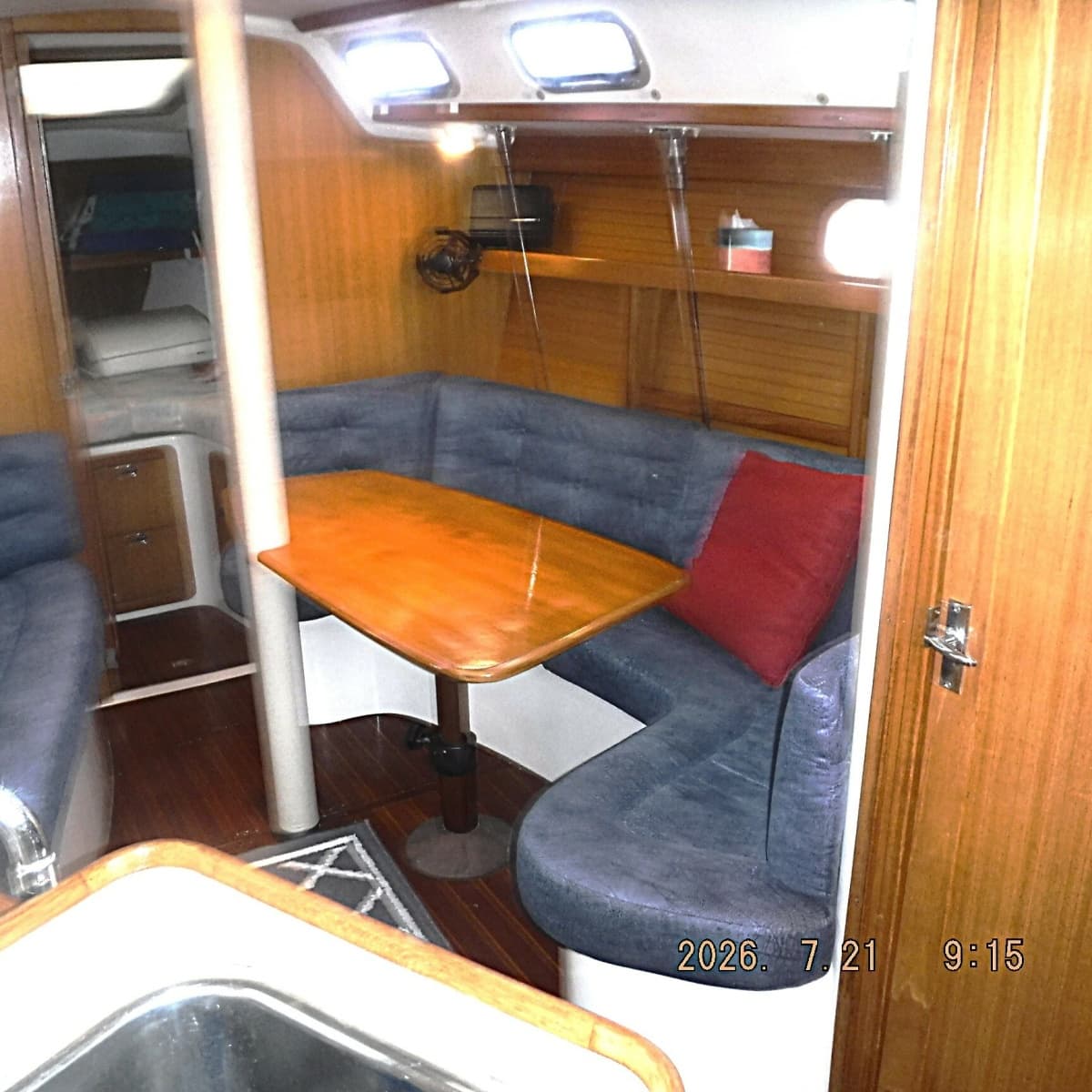 1998 Catalina 320 - Photo 49