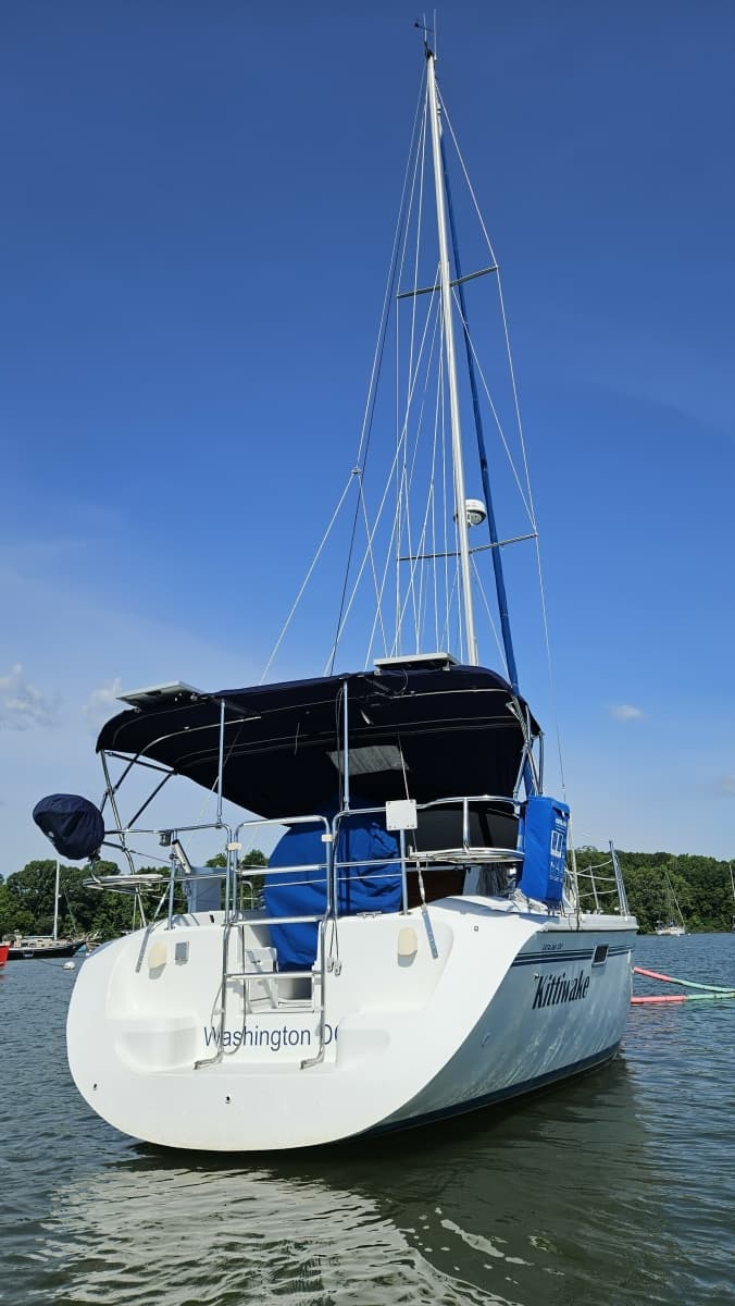 1998 Catalina 320 - Photo 5