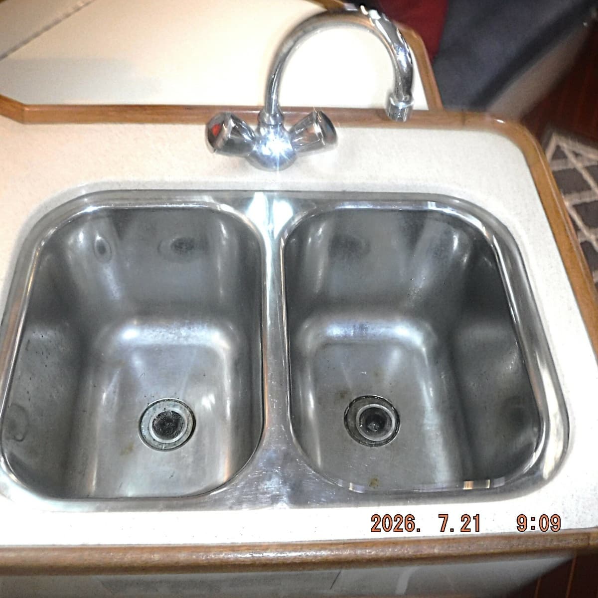 1998 Catalina 320 - Photo 35