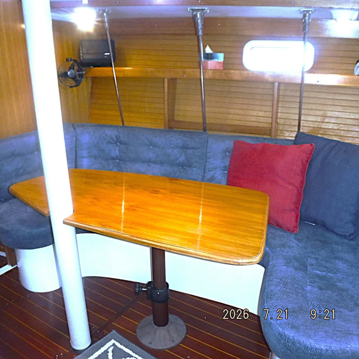 1998 Catalina 320 - Photo 58