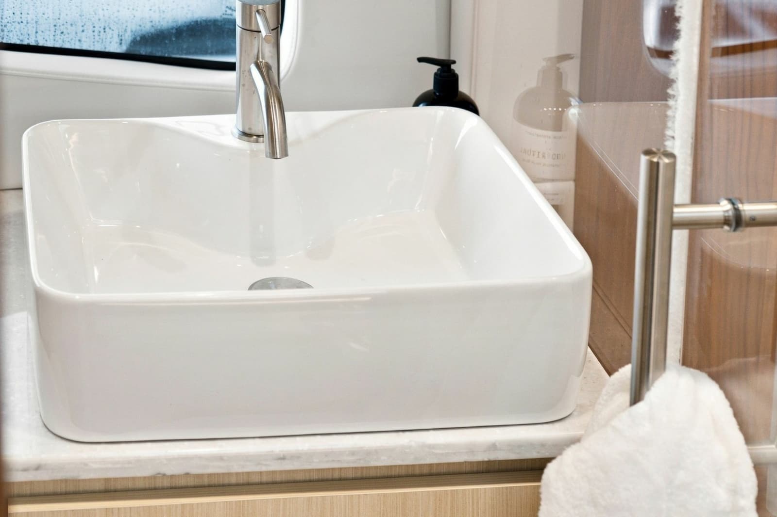 2025 Regal 42 Grande Coup - Photo 51