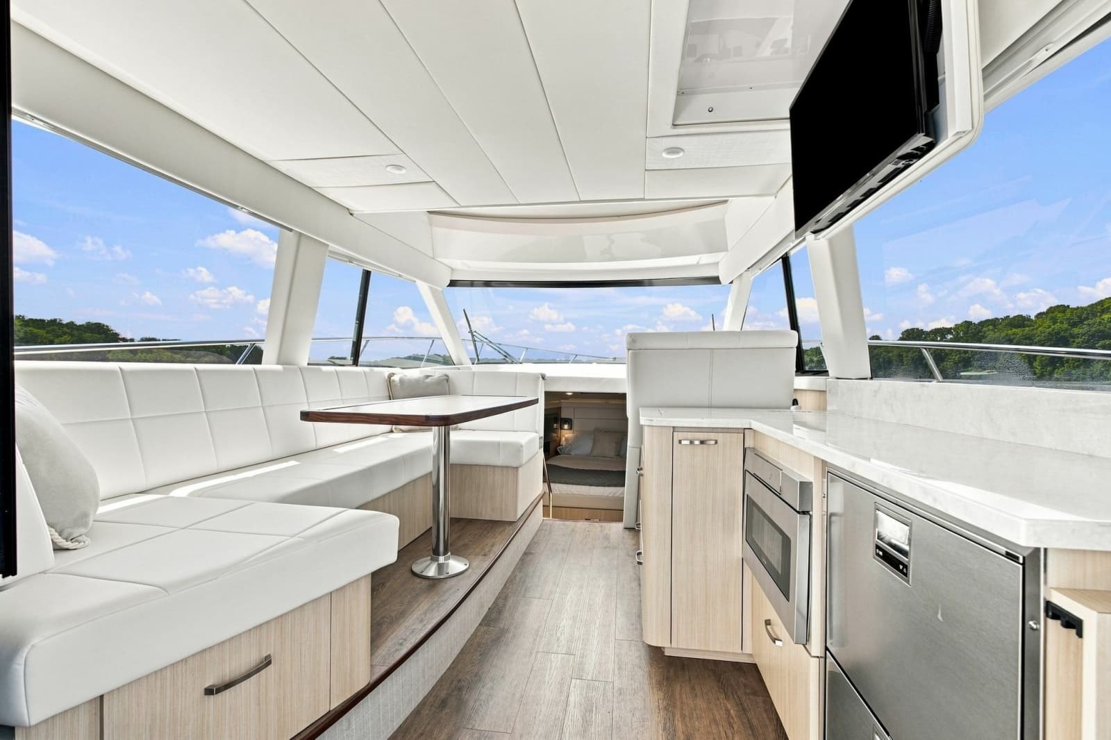 2025 Regal 42 Grande Coup - Photo 18