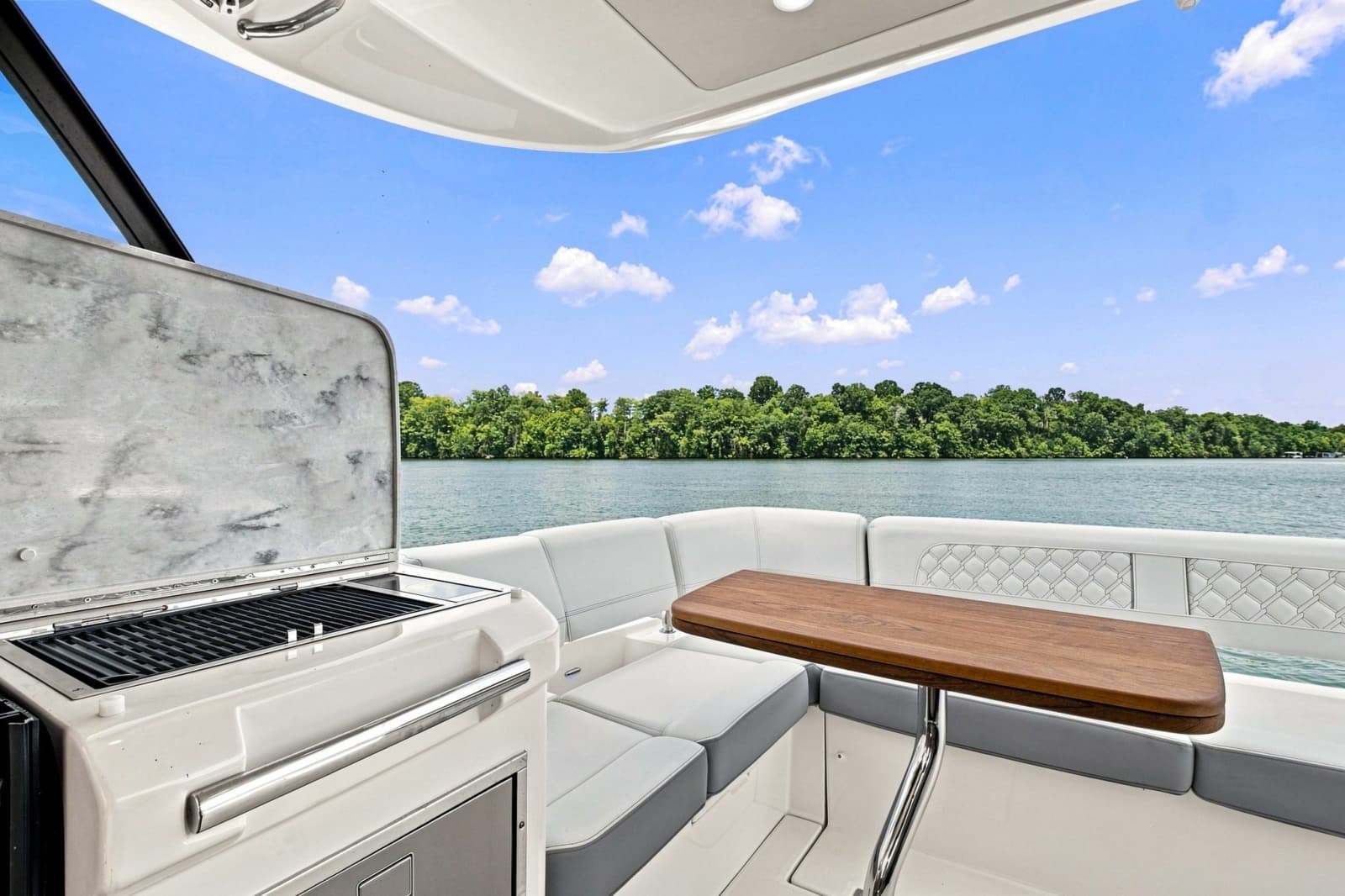 2025 Regal 42 Grande Coup - Photo 16