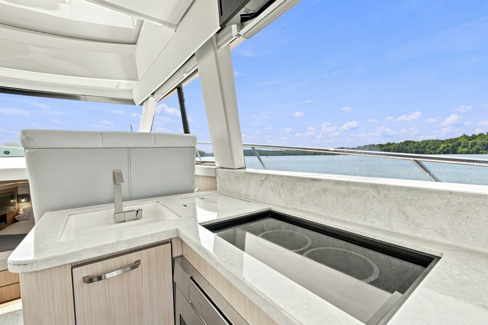 2025 Regal 42 Grande Coup - Photo 21