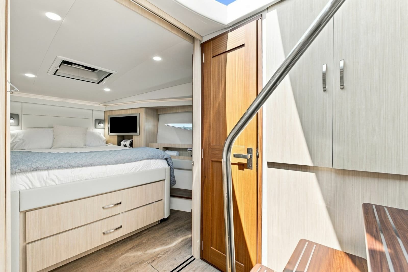 2025 Regal 42 Grande Coup - Photo 42
