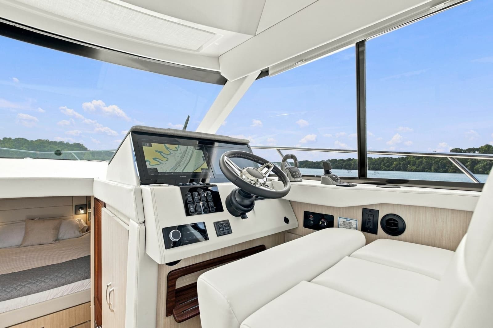 2025 Regal 42 Grande Coup - Photo 27