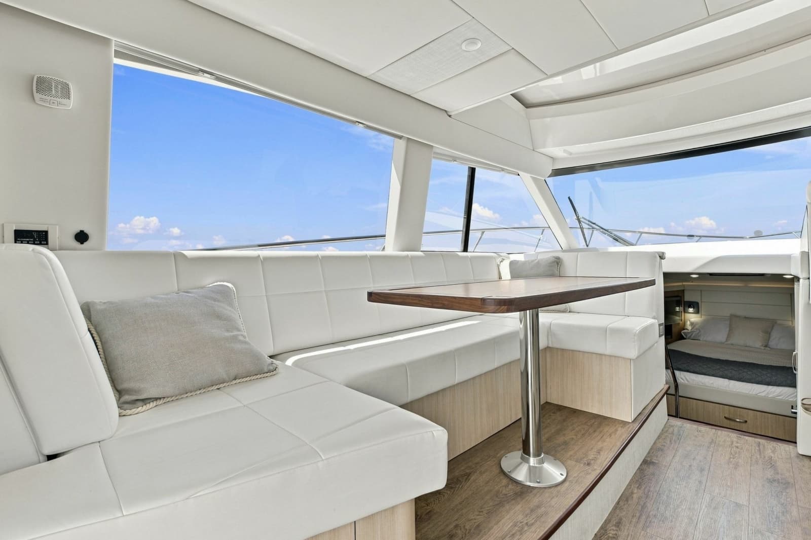 2025 Regal 42 Grande Coup - Photo 25