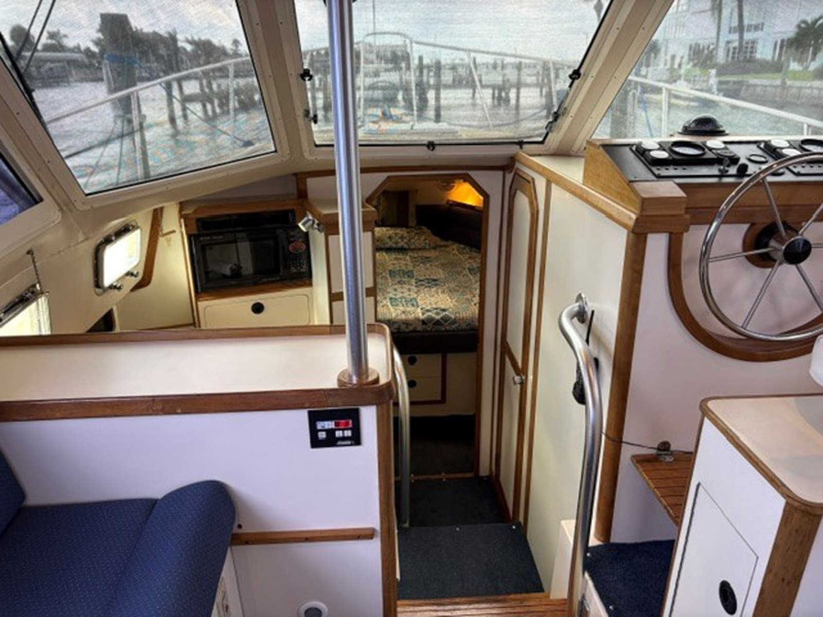2001 Albin 35 Tournament Express - Photo 33