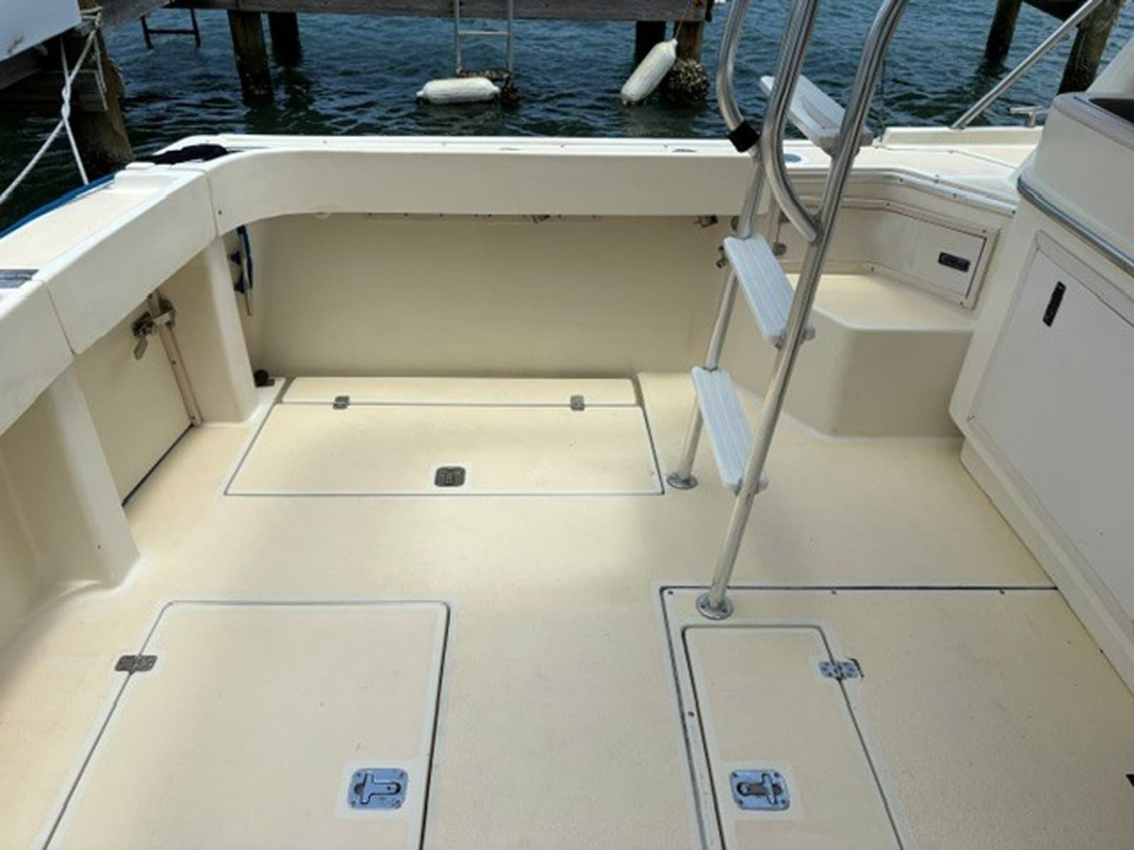 2001 Albin 35 Tournament Express - Photo 16
