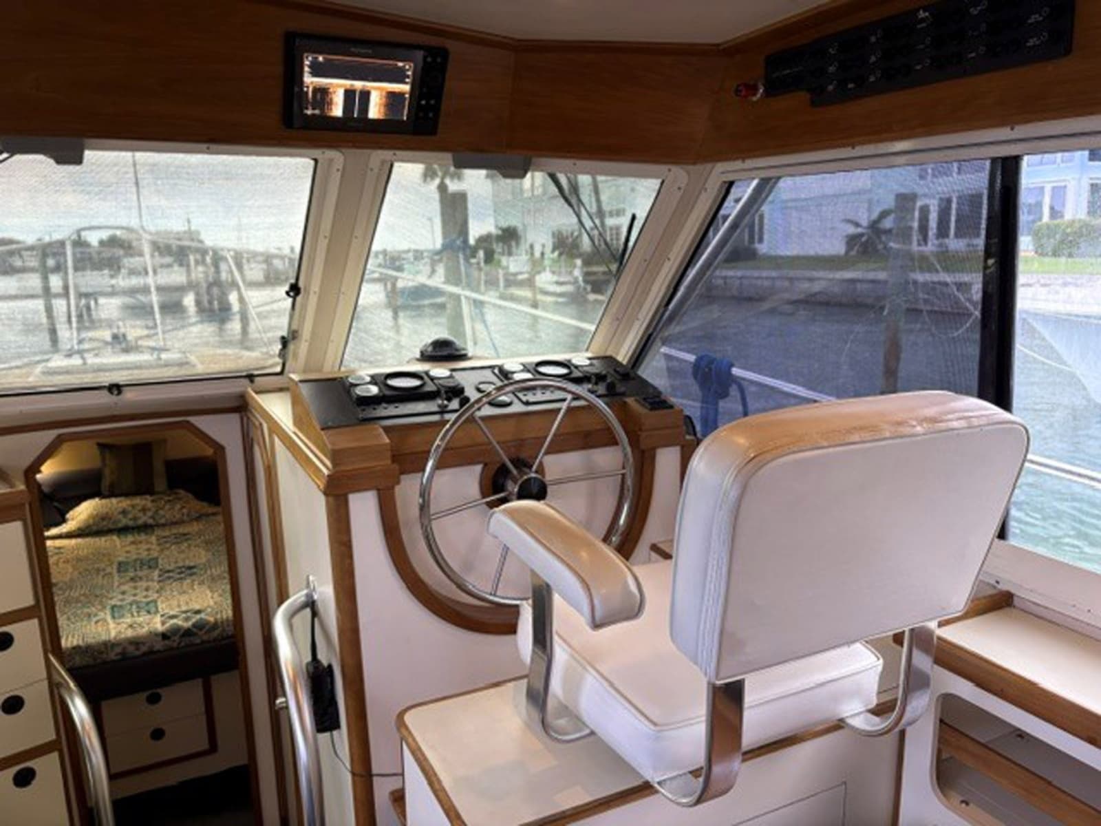 2001 Albin 35 Tournament Express - Photo 32