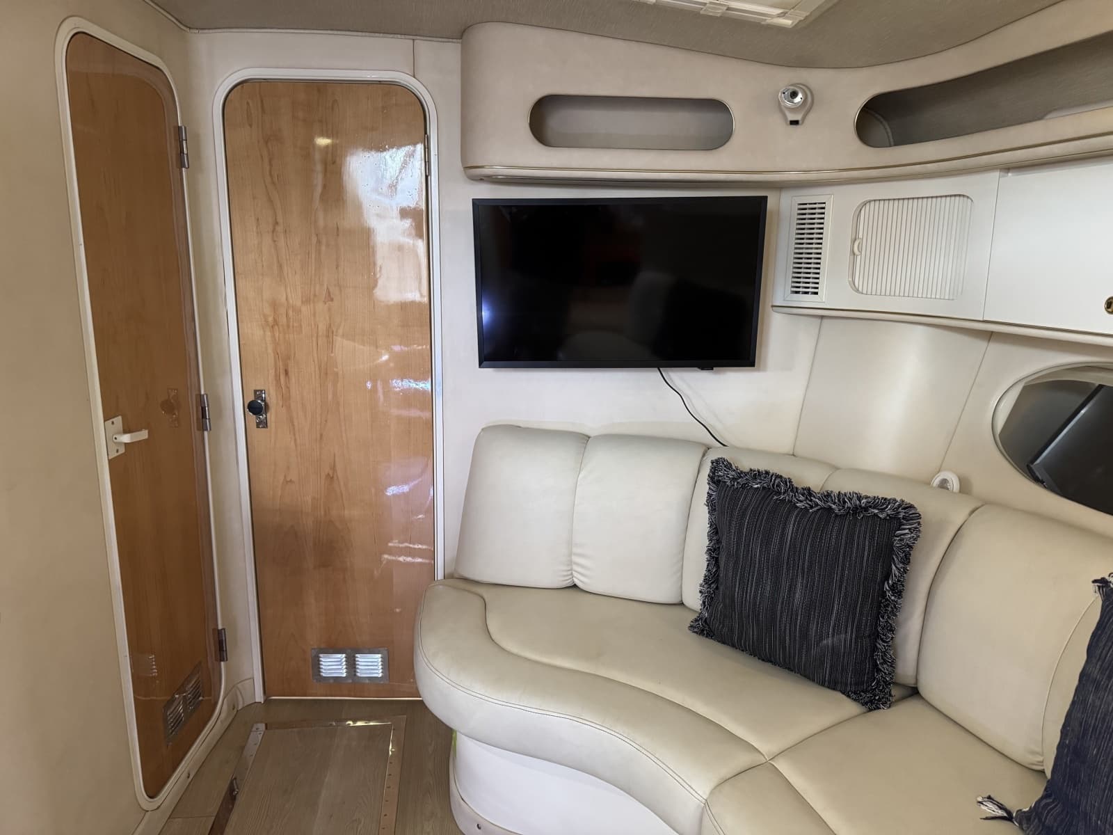 1997 Sea Ray 400 Sundancer - Photo 10