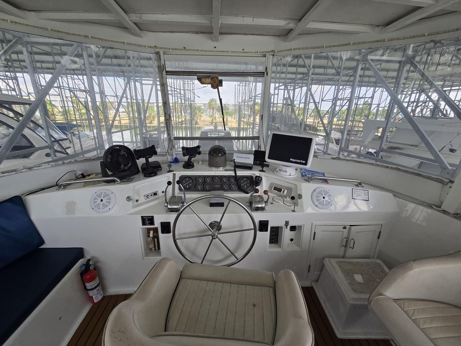 1988 Marine Trader Montechristo 56 - Photo 34