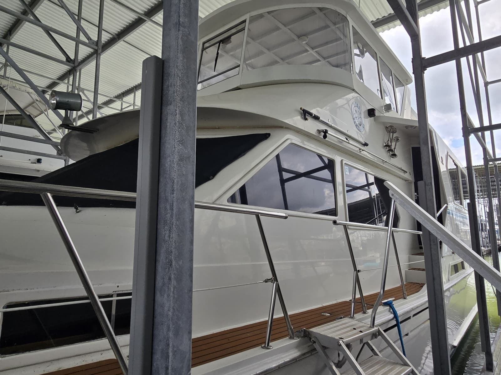 1988 Marine Trader Montechristo 56 - Photo 13