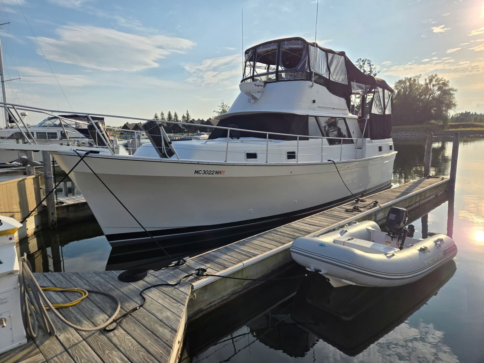 1988 Mainship Double Cabin - Photo 2