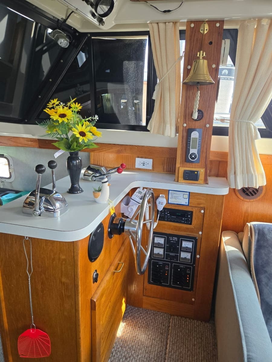 1988 Mainship Double Cabin - Photo 12