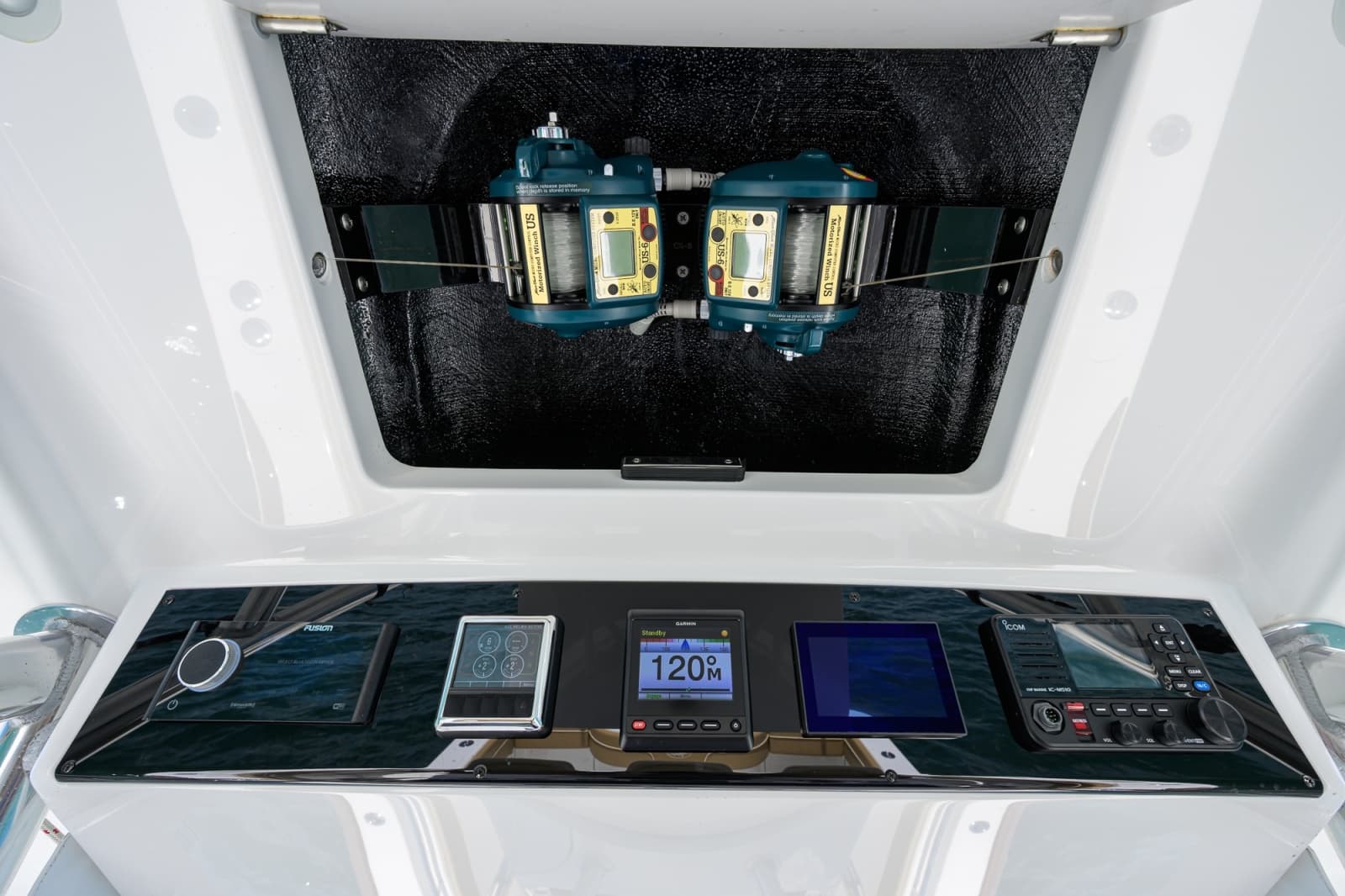 2023 Valhalla Boatworks V-37 - Photo 19