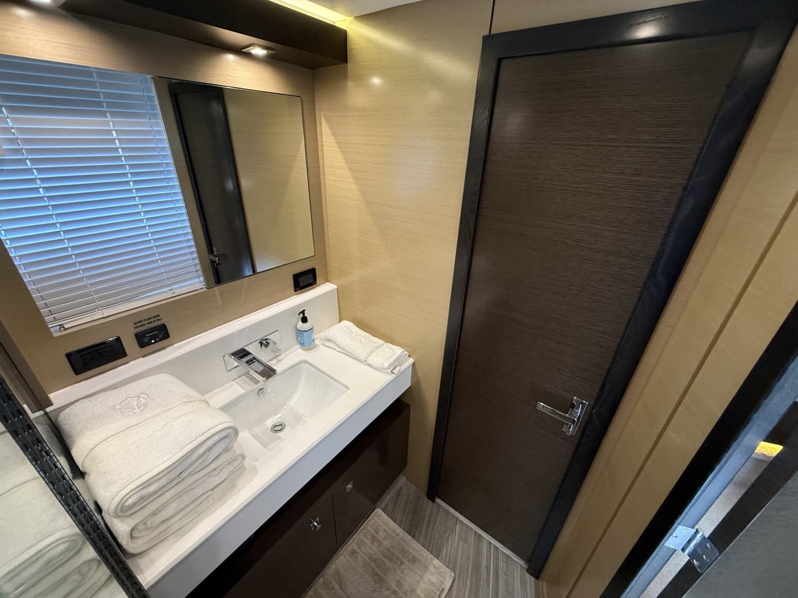 2016 Cruisers 60 Cantius - Photo 62