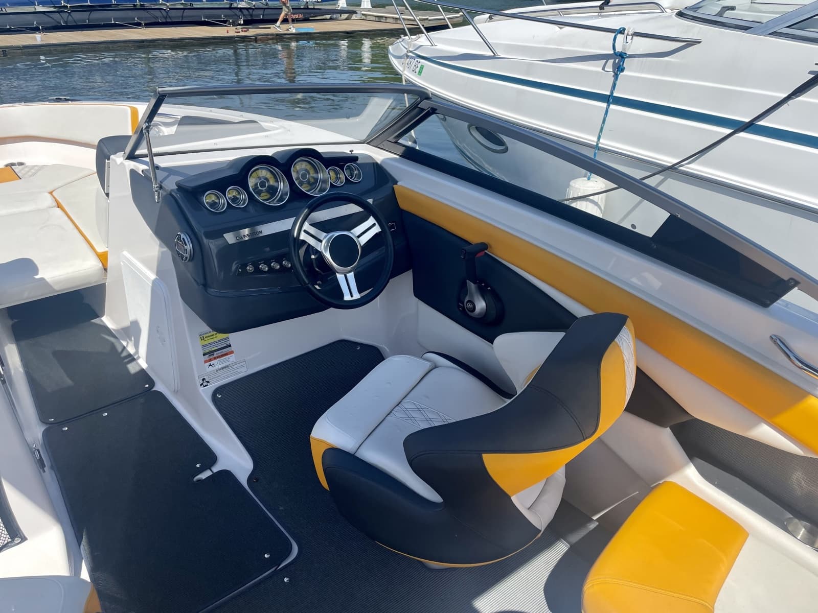 2016 Glastron GTS - Photo 3