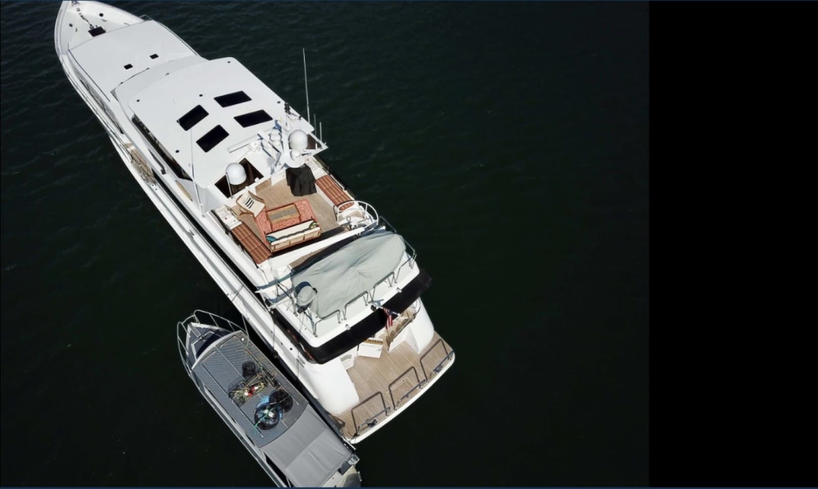1998 Broward Pilothouse - Photo 20