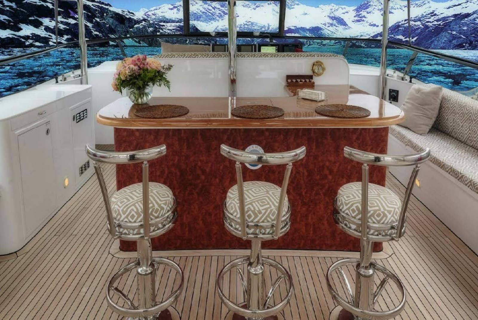 1998 Broward Pilothouse - Photo 16