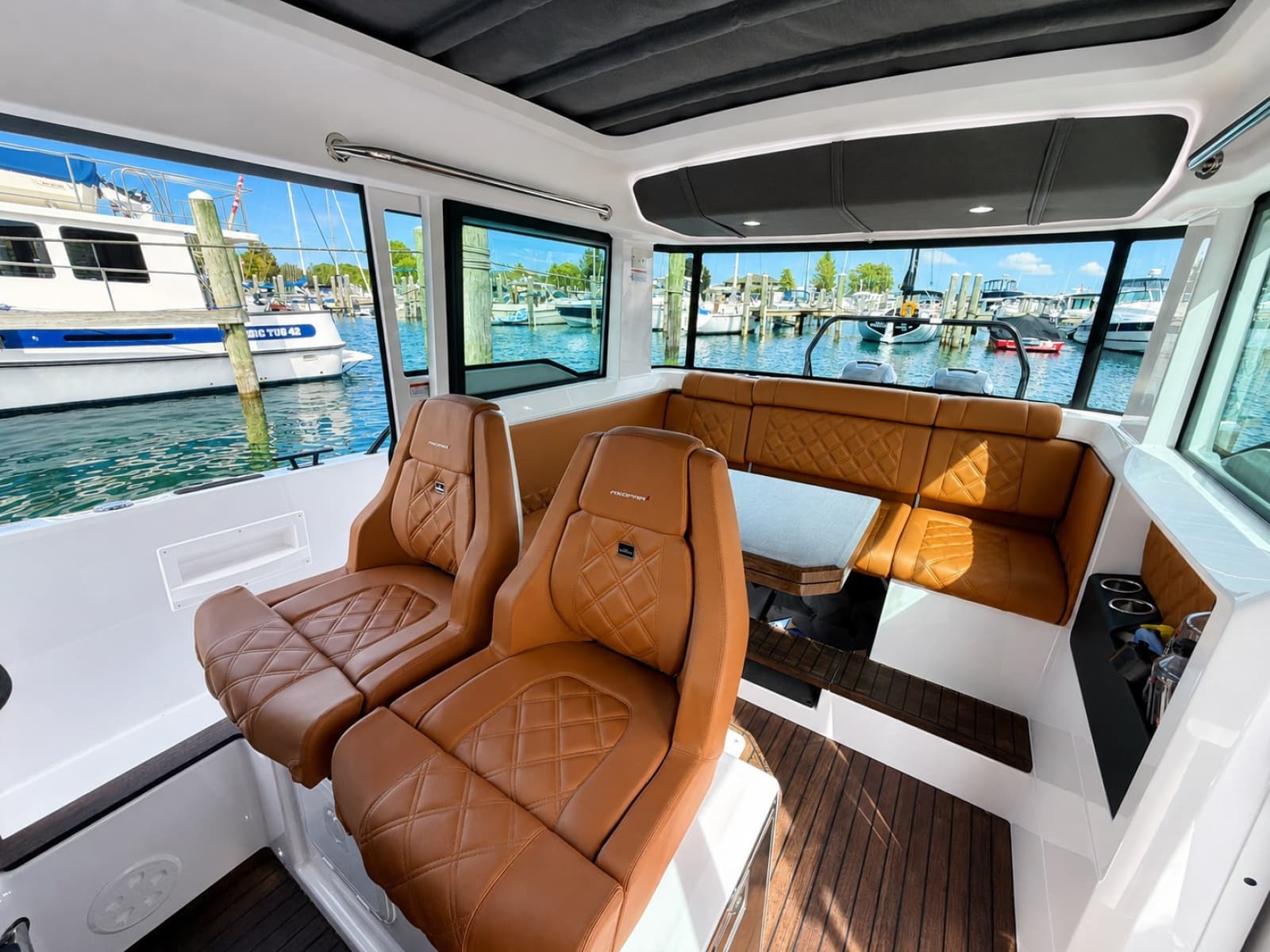 2022 Axopar Brabus 37 XC Cross Cabin - Photo 26