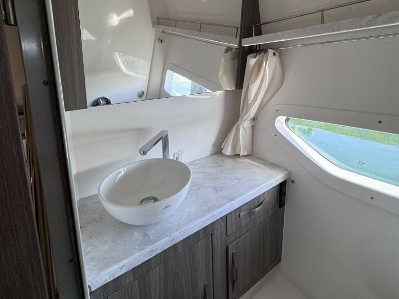 2020 Regal 33 XO - Photo 20