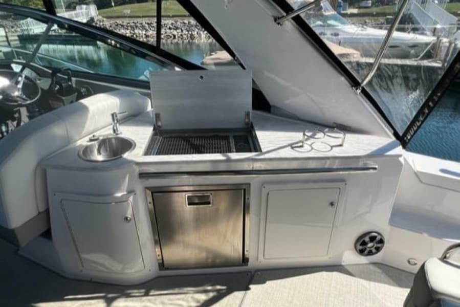 2020 Regal 33 XO - Photo 9