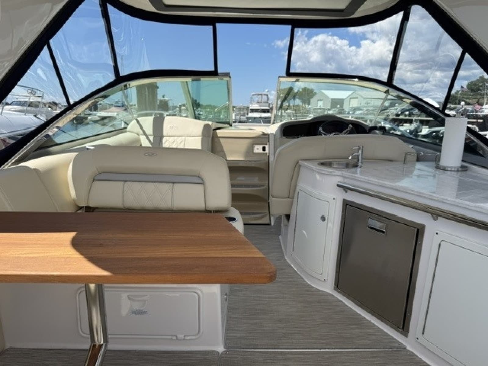 2020 Regal 33 XO - Photo 10