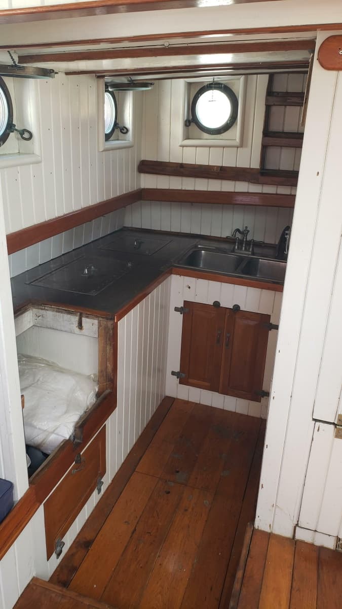1996 Custom Biloxi Schooner - Photo 45