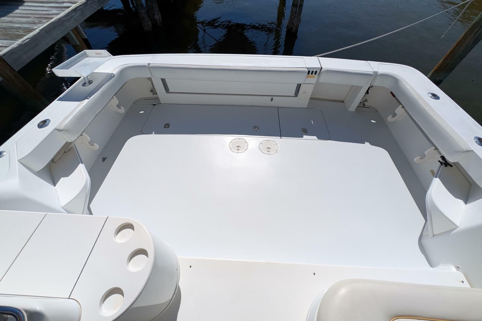 1999 Sea Ray 370 Express Cruiser - Photo 25