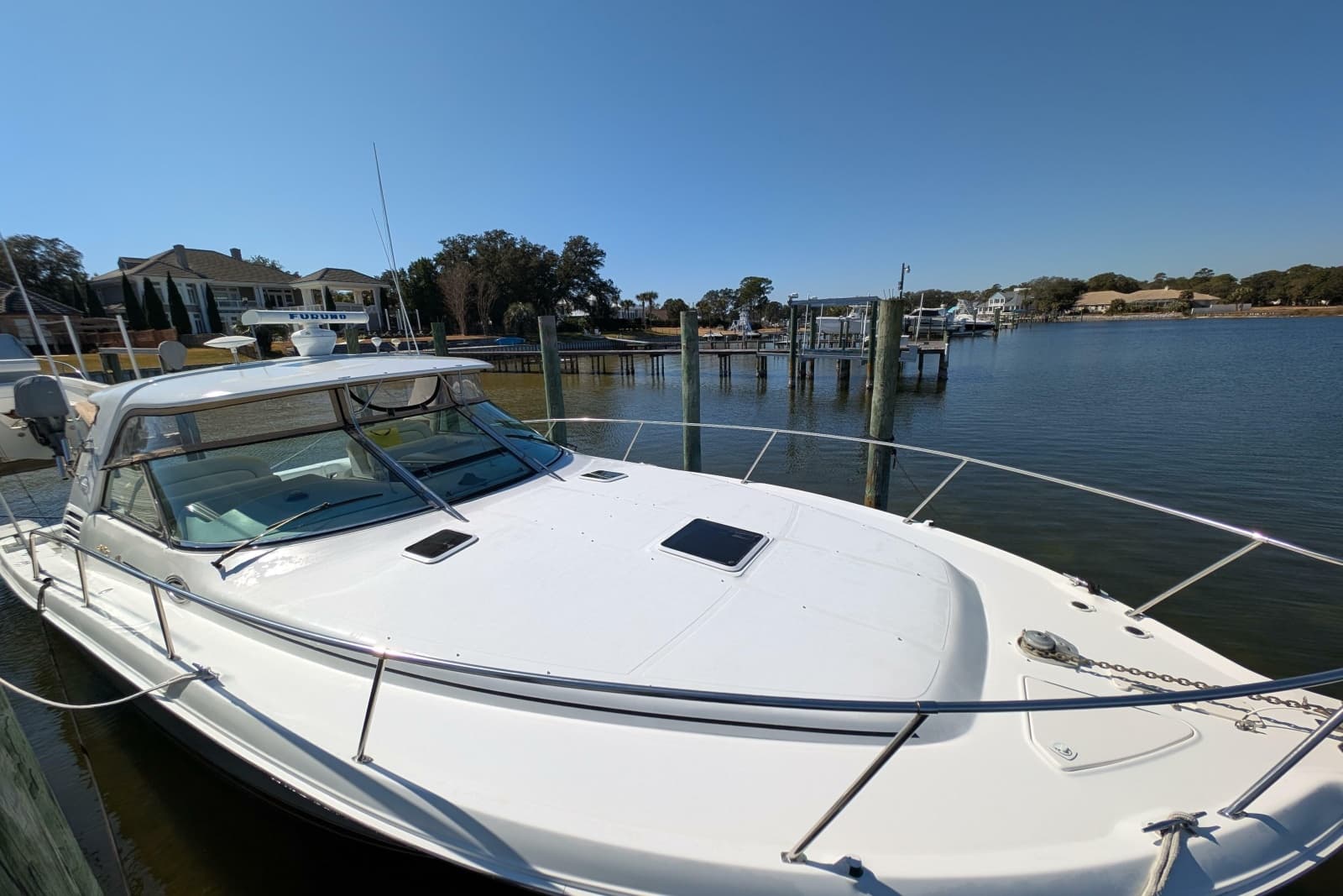 1999 Sea Ray 370 Express Cruiser - Photo 18