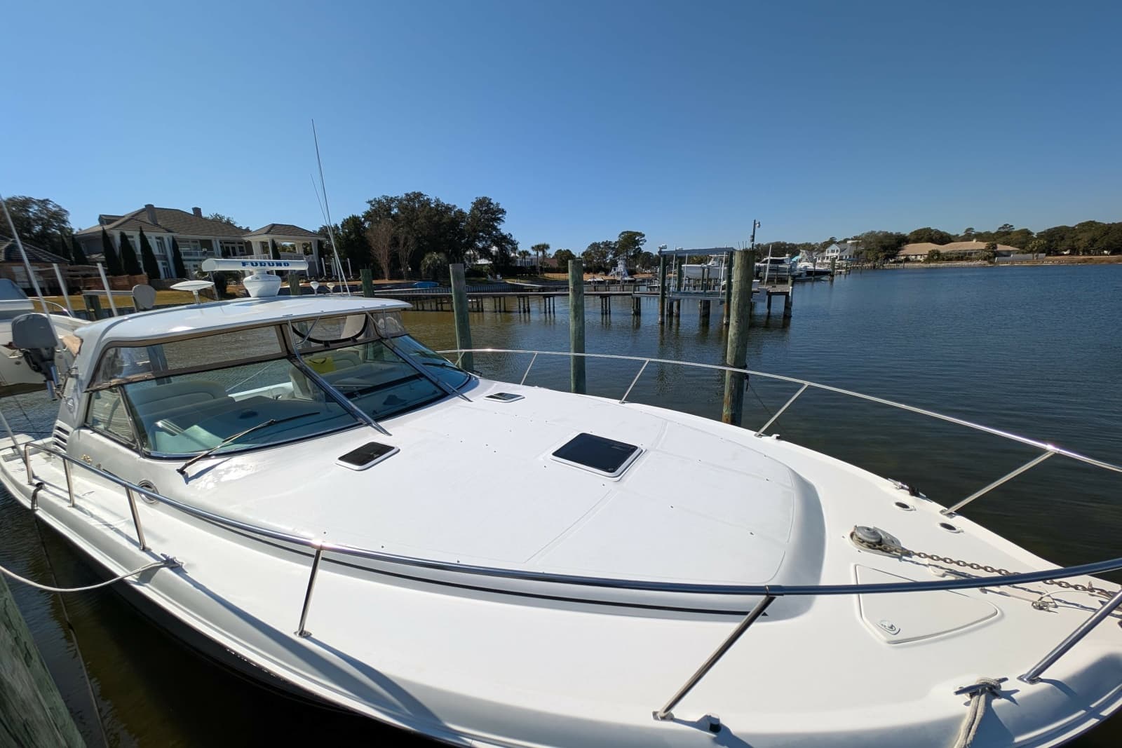 1999 Sea Ray 370 Express Cruiser - Photo 1