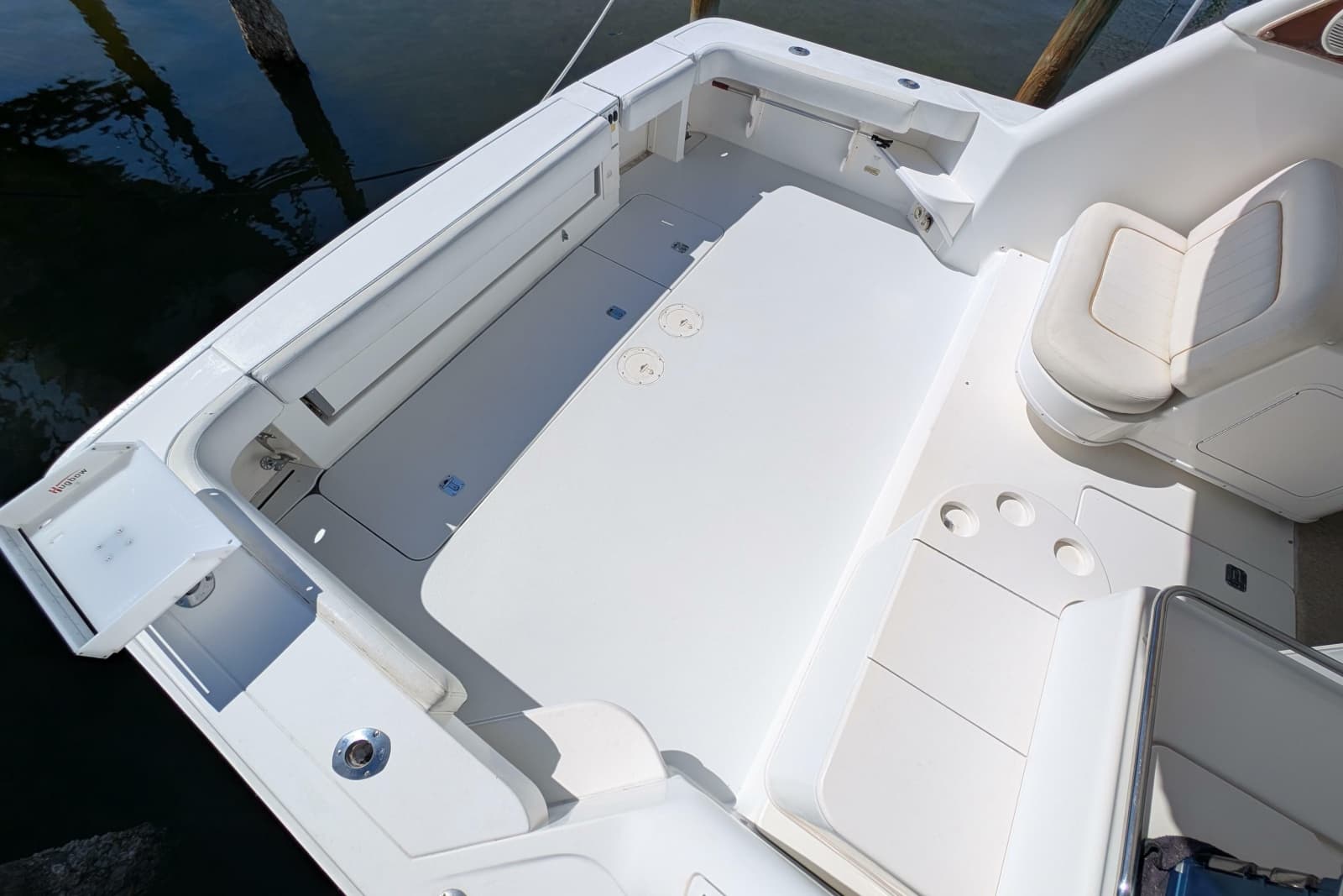 1999 Sea Ray 370 Express Cruiser - Photo 30