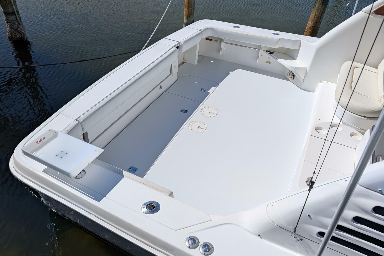 1999 Sea Ray 370 Express Cruiser - Photo 26